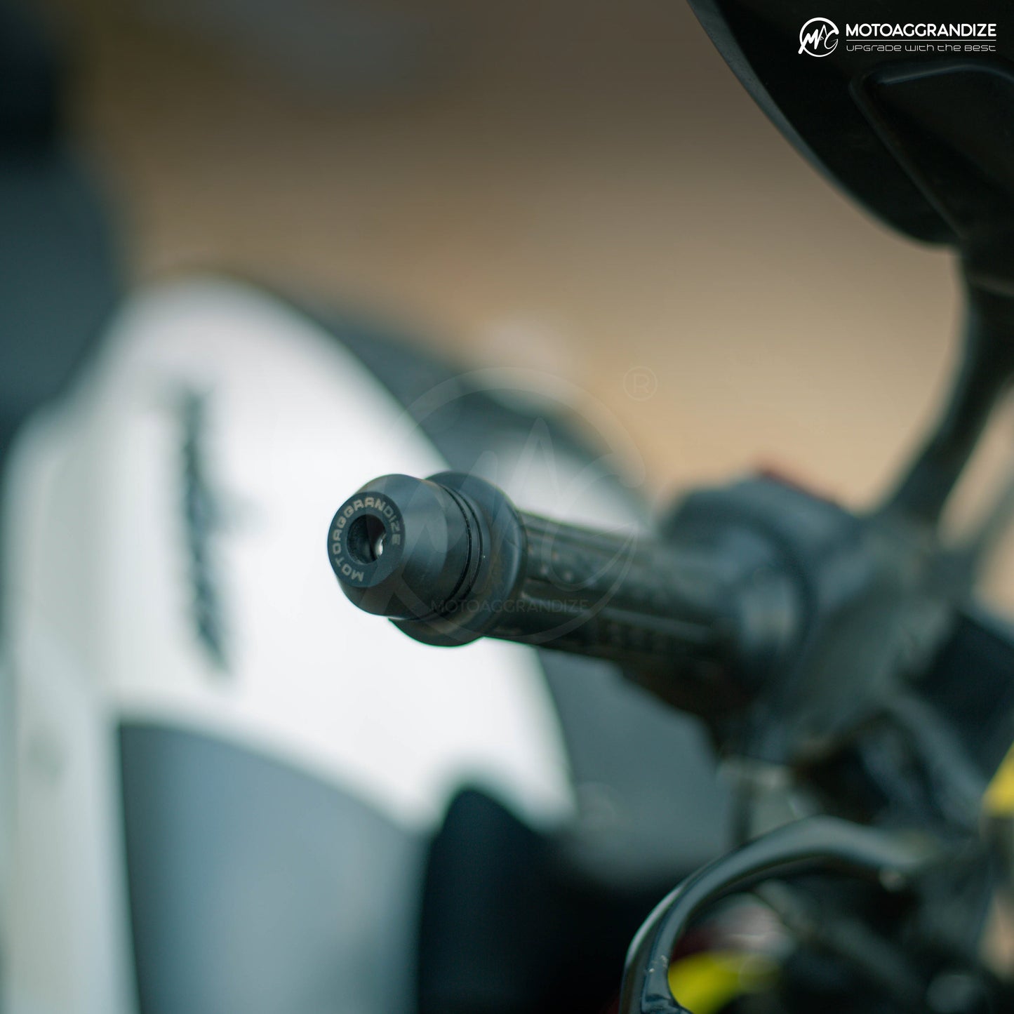 Bar End Sliders for Bajaj Pulsar Dominar 400 | RS200 | NS200 | 160 | 125