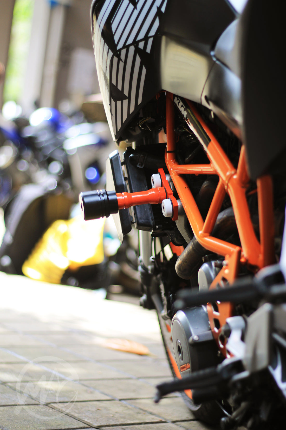 Motoaggrandize Frame sliders/ Crash Protectors for KTM Duke 125 | 160 | 200 | 250 | 390 (Gen 1 & 2)