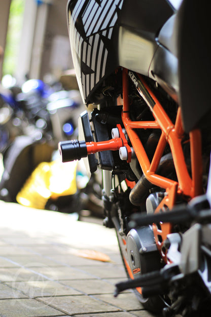 Motoaggrandize Frame sliders/ Crash Protectors for KTM Duke 125 | 160 | 200 | 250 | 390 (Gen 1 & 2)