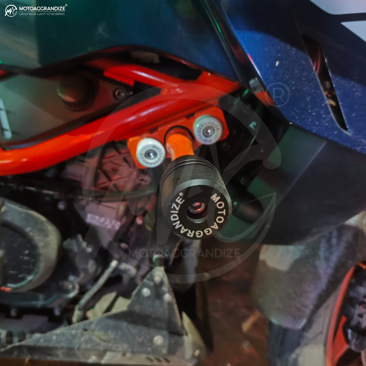 Motoaggrandize Frame sliders/ Crash Protectors for KTM Duke 250| 350| 390R Gen 3 (2024+)